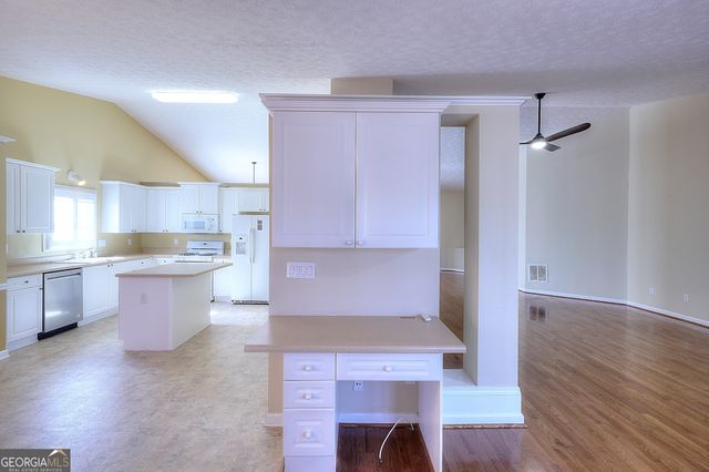 1705 Prospect Creek Drive, Lawrenceville, GA 30043