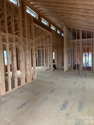 123 Welcome Street, Brevard, NC 28712