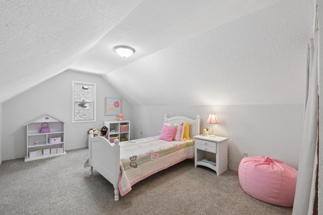 3650 Queen Avenue N, Minneapolis, MN 55412