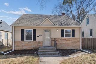 3650 Queen Avenue N, Minneapolis, MN 55412