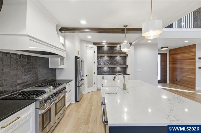 1763 York Butte Av SE, Salem, OR 97306