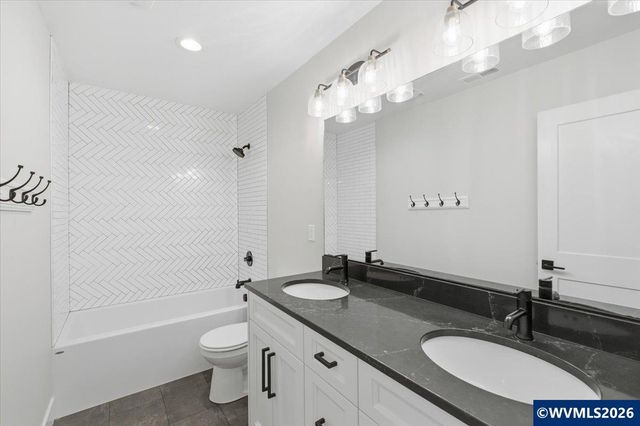 1763 York Butte Av SE, Salem, OR 97306