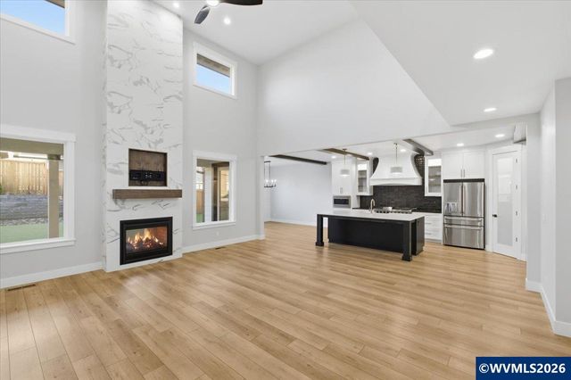 1763 York Butte Av SE, Salem, OR 97306