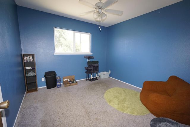 735 N Winery Avenue, Fresno, CA 93727