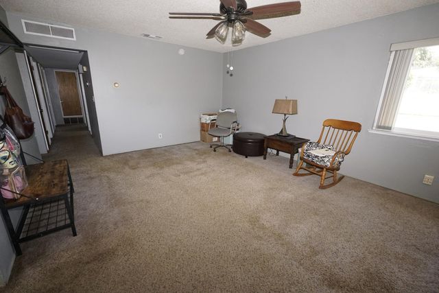 735 N Winery Avenue, Fresno, CA 93727