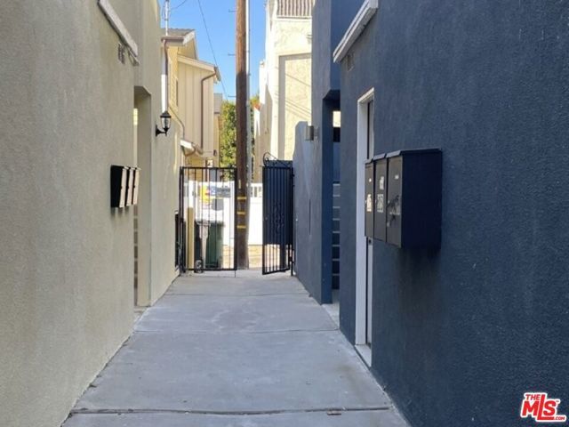 23 Buccaneer Street, Marina Del Rey, CA 90292