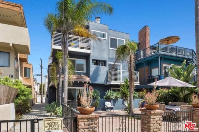23 Buccaneer Street, Marina Del Rey, CA 90292
