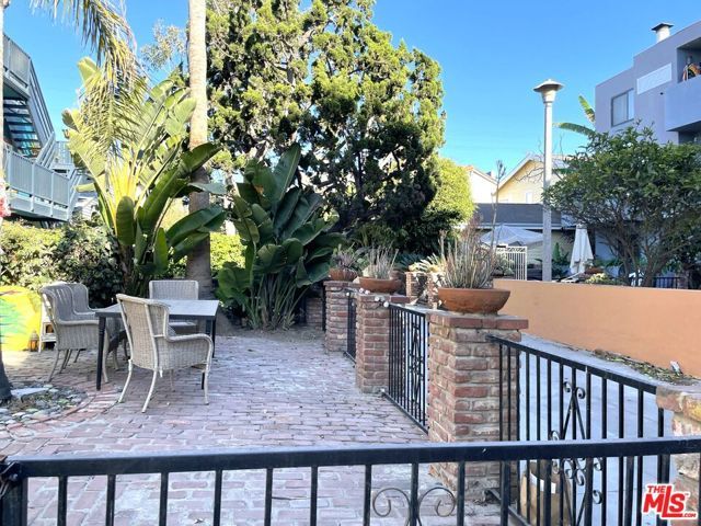 23 Buccaneer Street, Marina Del Rey, CA 90292