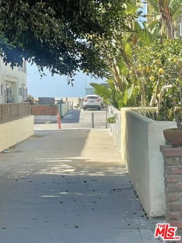 23 Buccaneer Street, Marina Del Rey, CA 90292