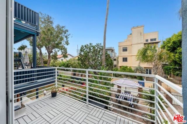 23 Buccaneer Street, Marina Del Rey, CA 90292