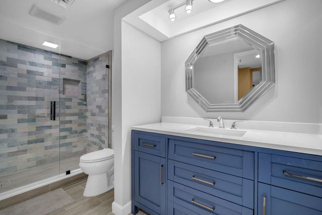 2480 Presidential Way 303, West Palm Beach, FL 33401