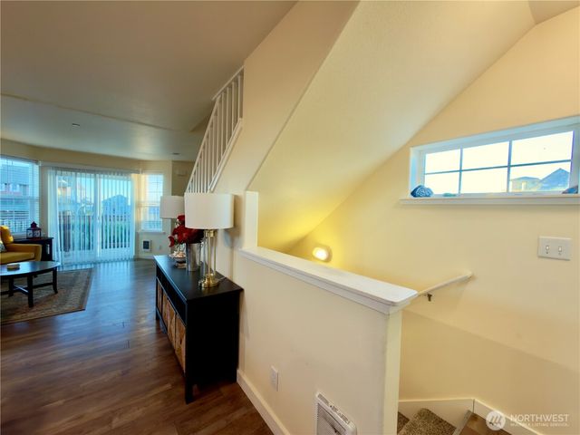 1046 Wawona Avenue SE, Ocean Shores, WA 98569