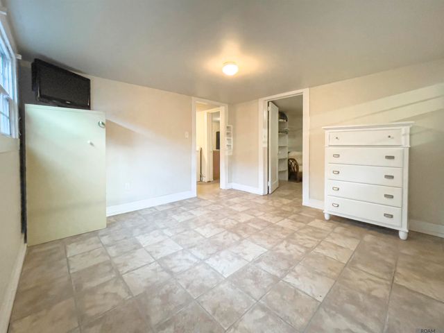 823 Ingleside Dr, Baton Rouge, LA 70806