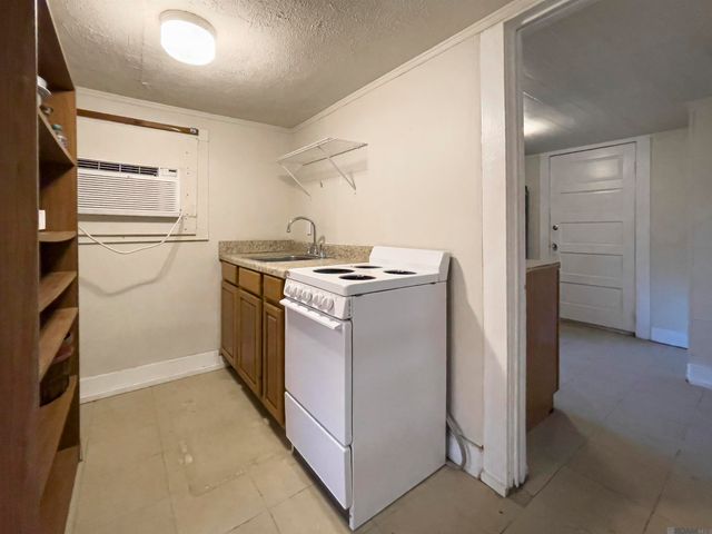 823 Ingleside Dr, Baton Rouge, LA 70806