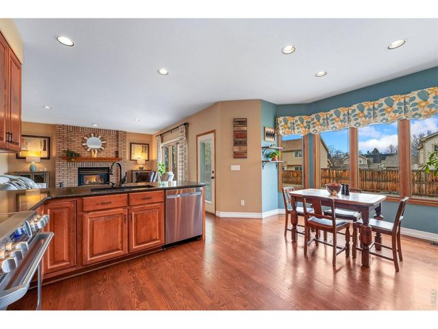 1006 Fox Hills Dr, Fort Collins, CO 80526