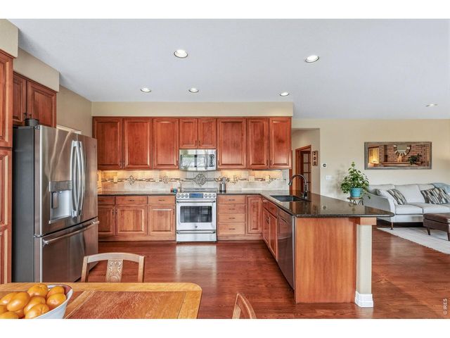 1006 Fox Hills Dr, Fort Collins, CO 80526