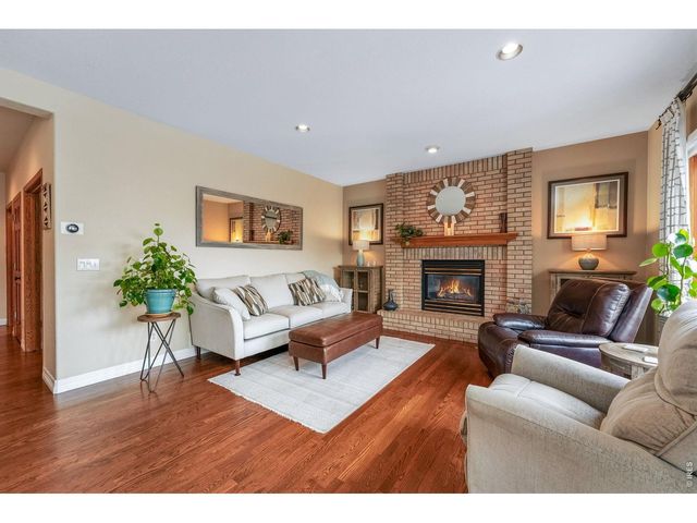 1006 Fox Hills Dr, Fort Collins, CO 80526