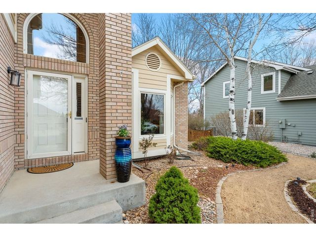 1006 Fox Hills Dr, Fort Collins, CO 80526