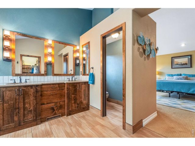 1006 Fox Hills Dr, Fort Collins, CO 80526