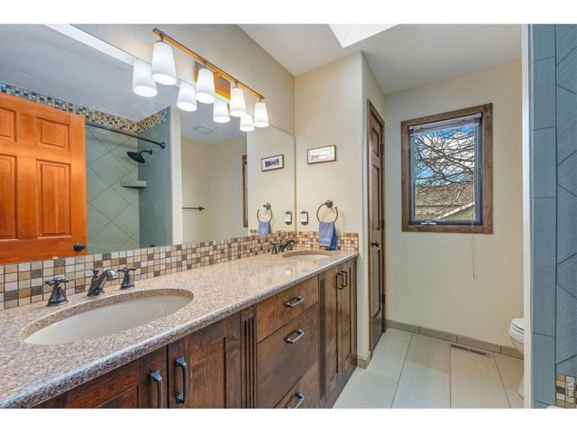1006 Fox Hills Dr, Fort Collins, CO 80526