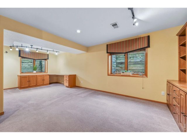 1006 Fox Hills Dr, Fort Collins, CO 80526