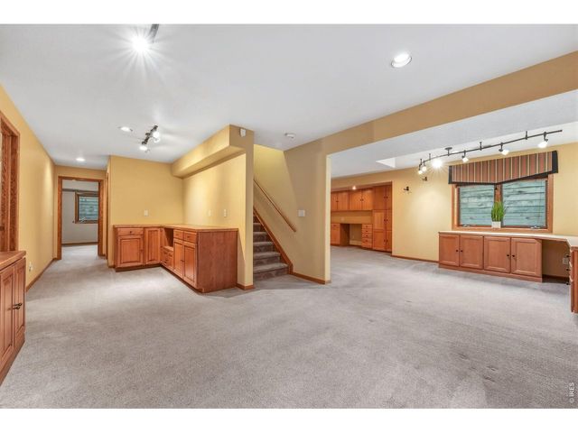 1006 Fox Hills Dr, Fort Collins, CO 80526