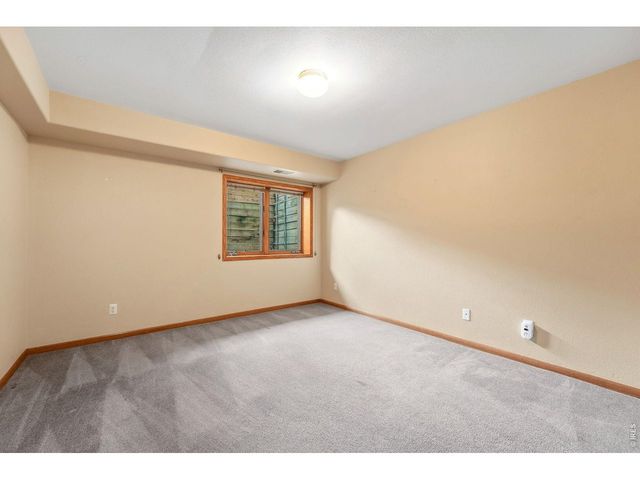 1006 Fox Hills Dr, Fort Collins, CO 80526