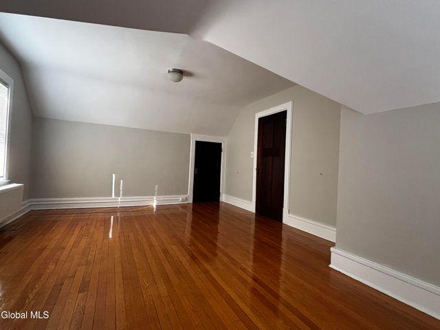 226 N Greenbush Road, North Greenbush, NY 12180