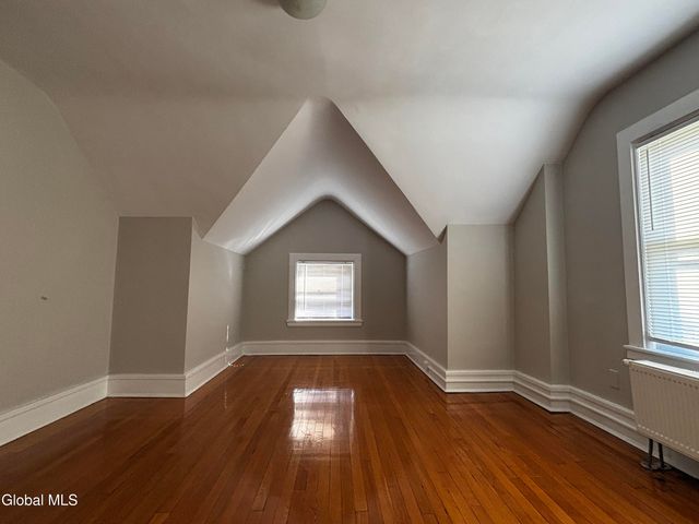 226 N Greenbush Road, North Greenbush, NY 12180