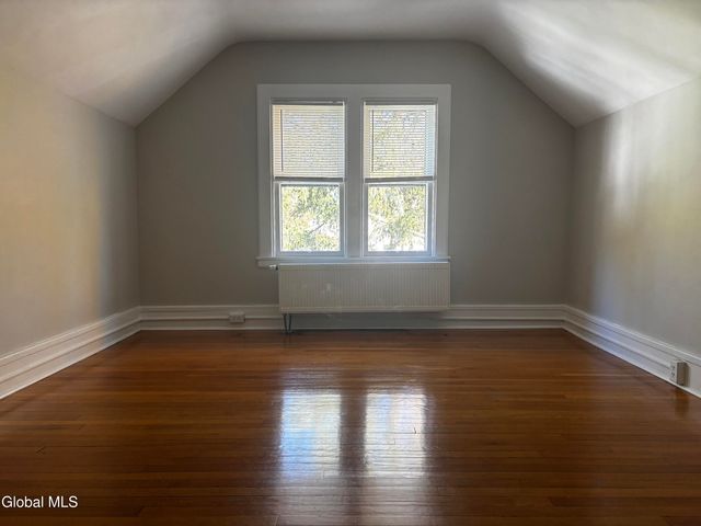 226 N Greenbush Road, North Greenbush, NY 12180