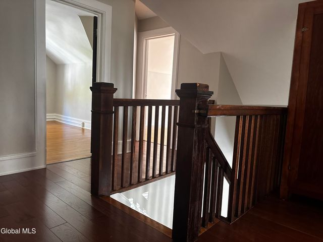 226 N Greenbush Road, North Greenbush, NY 12180