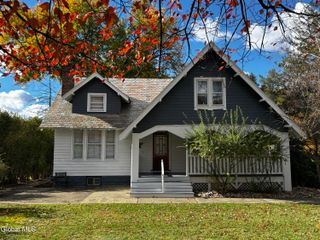 226 N Greenbush Road, North Greenbush, NY 12180