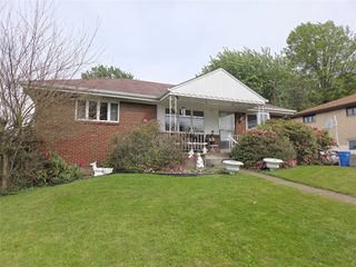 105 Parkwyn Dr, Elizabeth Twp/boro, PA 15037