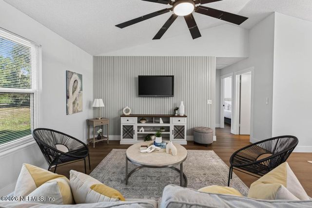 45 MINT Circle, Middleburg, FL 32068