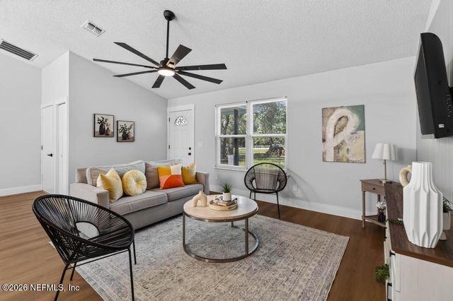45 MINT Circle, Middleburg, FL 32068
