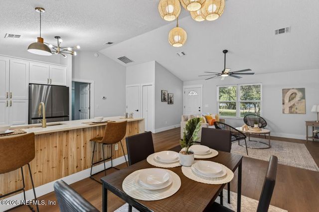 45 MINT Circle, Middleburg, FL 32068