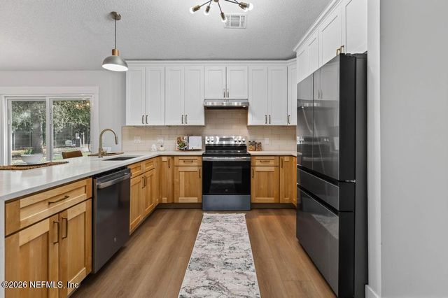 45 MINT Circle, Middleburg, FL 32068