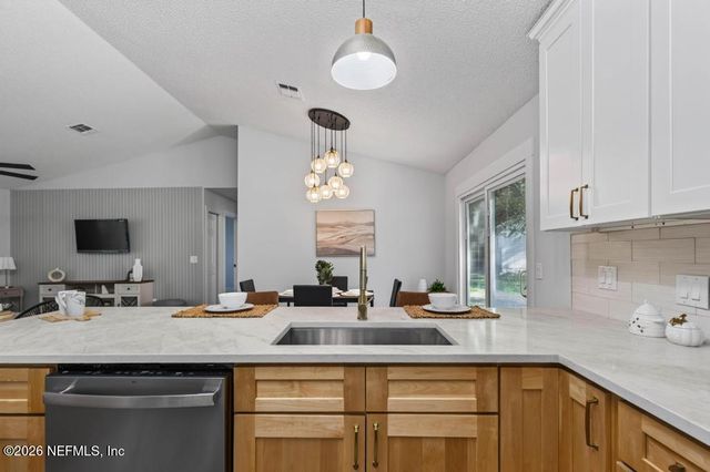 45 MINT Circle, Middleburg, FL 32068