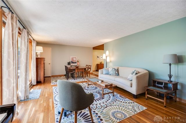 3076 Beech Hill Drive, Sugarcreek Twp, OH 45370