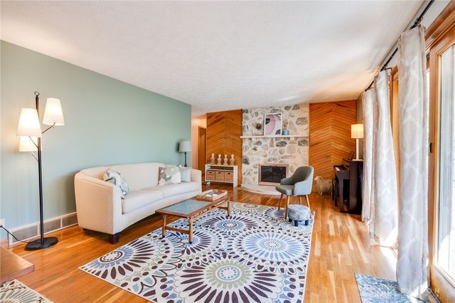 3076 Beech Hill Drive, Sugarcreek Twp, OH 45370