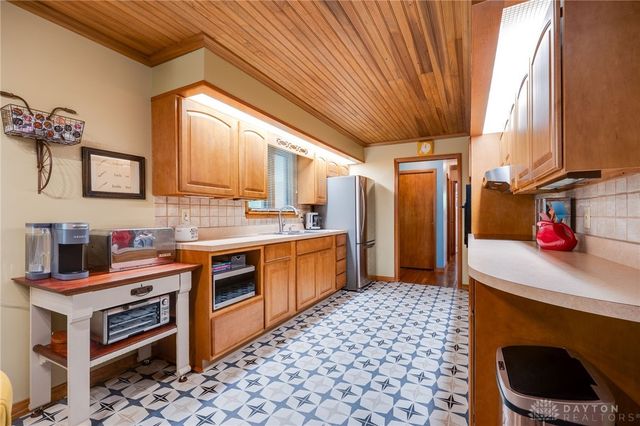 3076 Beech Hill Drive, Sugarcreek Twp, OH 45370