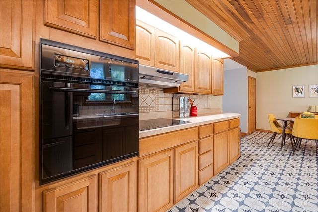 3076 Beech Hill Drive, Sugarcreek Twp, OH 45370