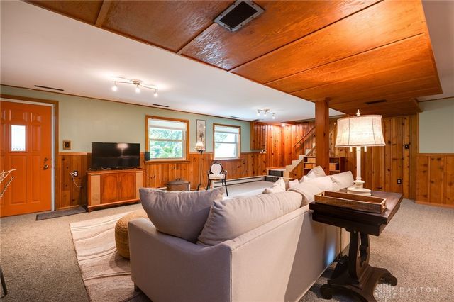 3076 Beech Hill Drive, Sugarcreek Twp, OH 45370