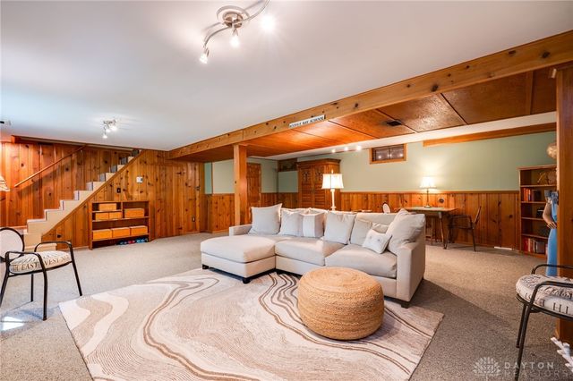 3076 Beech Hill Drive, Sugarcreek Twp, OH 45370