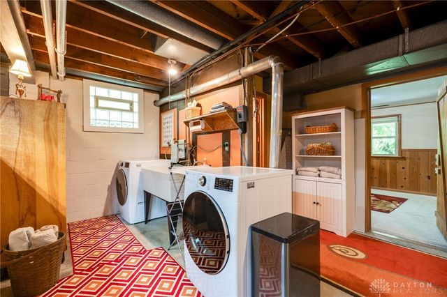 3076 Beech Hill Drive, Sugarcreek Twp, OH 45370