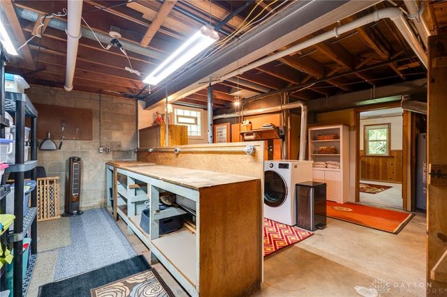 3076 Beech Hill Drive, Sugarcreek Twp, OH 45370