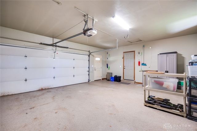 3076 Beech Hill Drive, Sugarcreek Twp, OH 45370