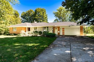 3076 Beech Hill Drive, Sugarcreek Twp, OH 45370
