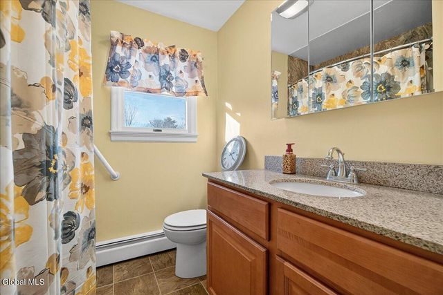 7 Cappabianca Drive, Waterford, NY 12188