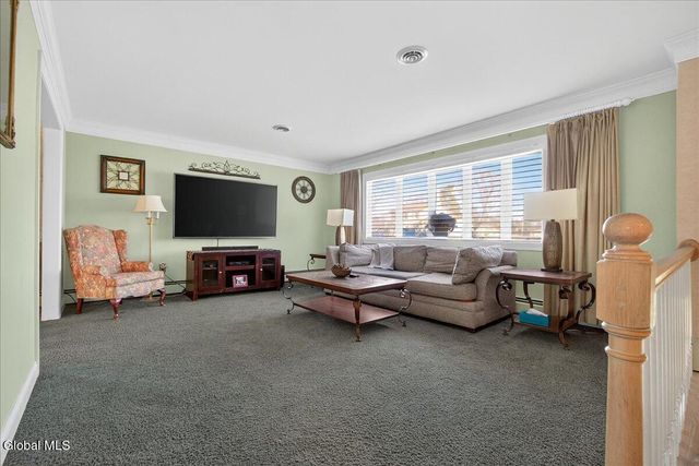 7 Cappabianca Drive, Waterford, NY 12188